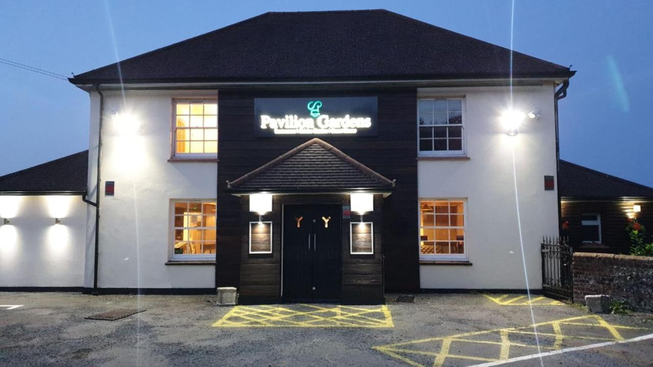 Pavillion Gardens Hotel Taplow Bagian luar foto