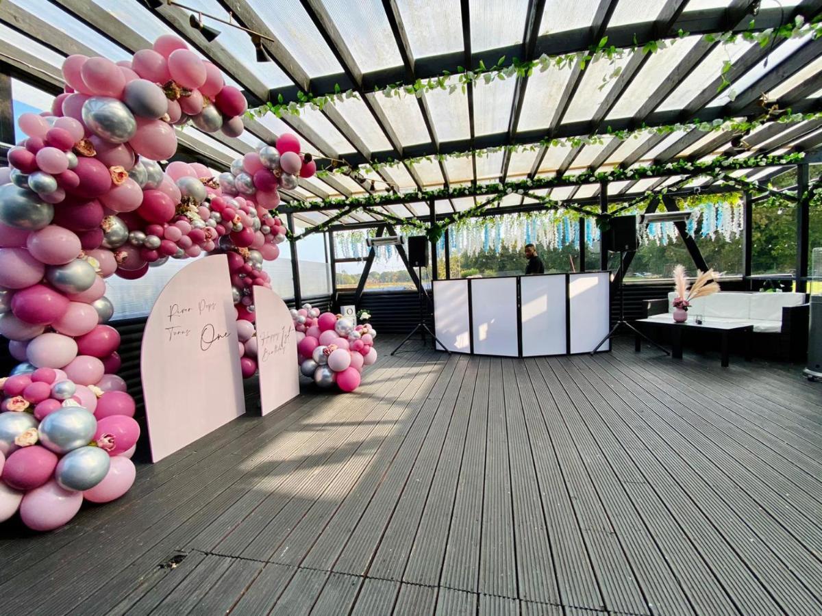 Pavillion Gardens Hotel Taplow Bagian luar foto